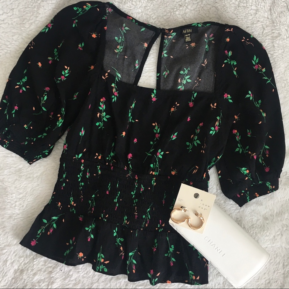 🔥AFRM Smocked top